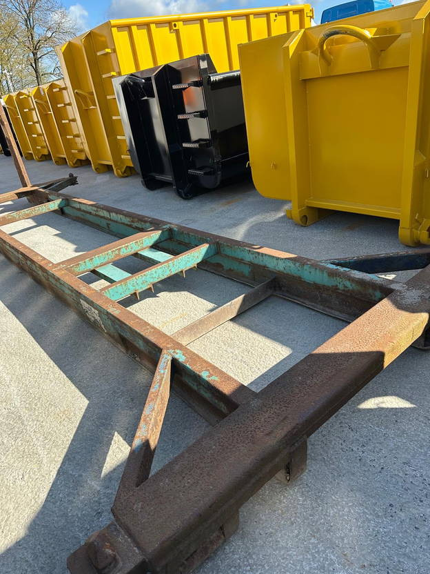 Diversen Twistlock 20 Ft haakarm frame - Vekselflak/ Container: bilde 1 Diversen Twistlock 20 Ft haakarm frame - Vekselflak/ Container: bilde 1