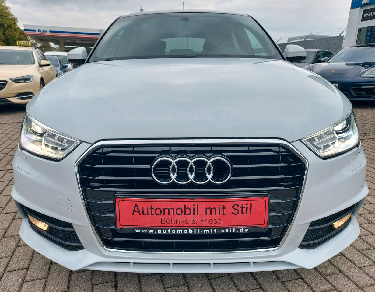Audi A1 Sportback sport S-Line Pano Bose Xenon DAB - Sedan: bilde 4 Audi A1 Sportback sport S-Line Pano Bose Xenon DAB - Sedan: bilde 4