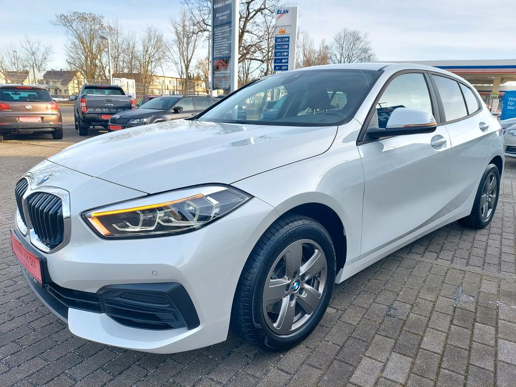 BMW 116 Baureihe 1 Lim. 116 i Aut.Advantage Navi LED - Personenbil: bilde 3 BMW 116 Baureihe 1 Lim. 116 i Aut.Advantage Navi LED - Personenbil: bilde 3