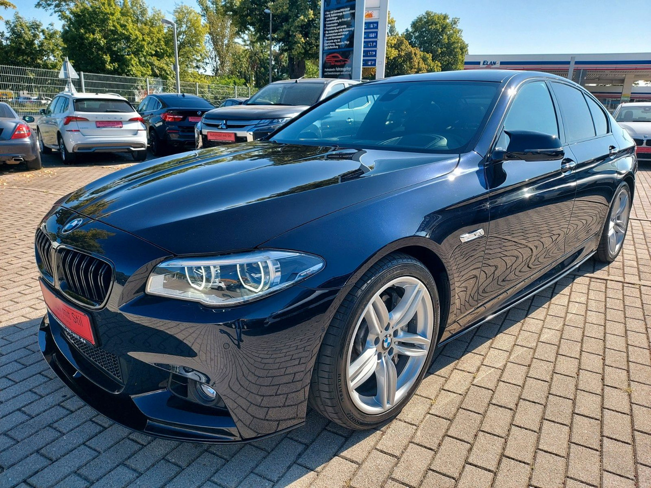 BMW 550i Limousine Autom. M-Sport HUD Glasdach H&K - Sedan: bilde 3 BMW 550i Limousine Autom. M-Sport HUD Glasdach H&K - Sedan: bilde 3