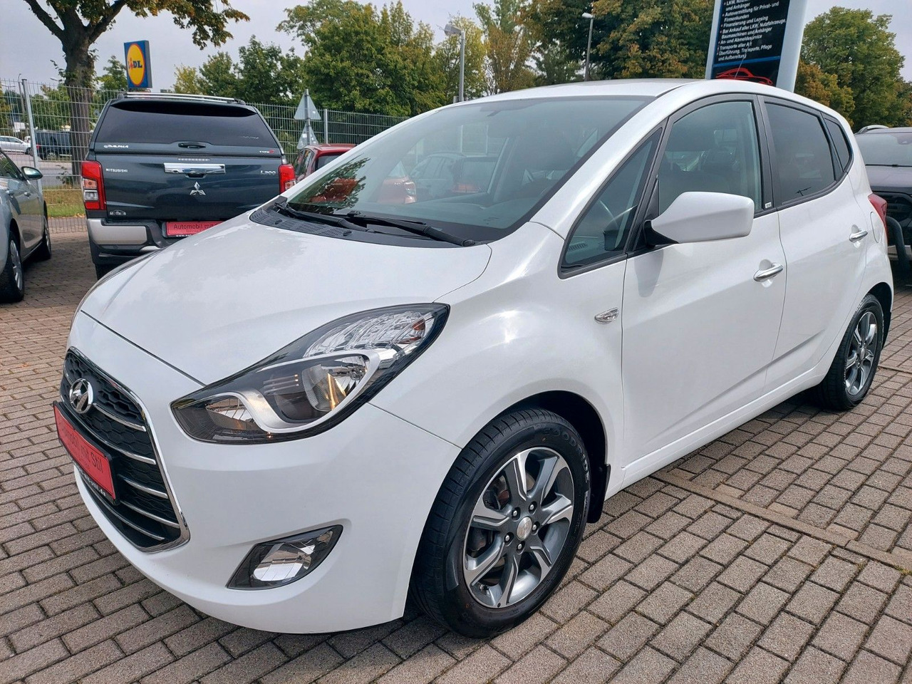 Hyundai ix20 Passion Automatik Klima PDC AHK - Personenbil: bilde 4 Hyundai ix20 Passion Automatik Klima PDC AHK - Personenbil: bilde 4