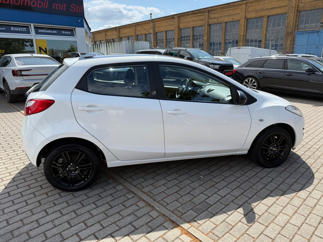 Mazda 2 Lim. 1.3 Origami 5 TÜER KLIMA SHZ TÜV NEU - Personenbil: bilde 3 Mazda 2 Lim. 1.3 Origami 5 TÜER KLIMA SHZ TÜV NEU - Personenbil: bilde 3