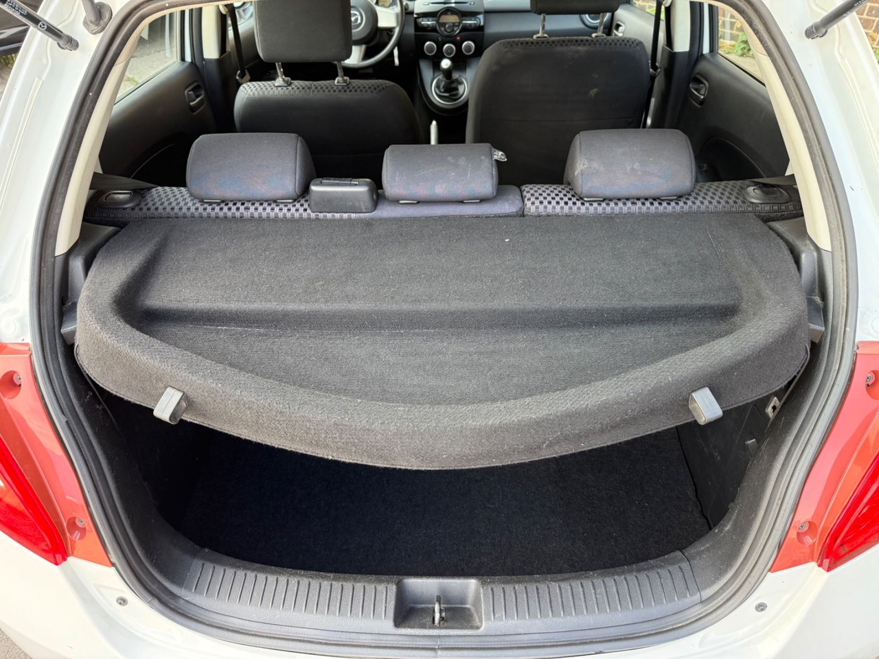 Personenbil Mazda 2 Lim. 1.3 Origami 5 TÜER KLIMA SHZ TÜV NEU: bilde 13 Personenbil Mazda 2 Lim. 1.3 Origami 5 TÜER KLIMA SHZ TÜV NEU: bilde 13