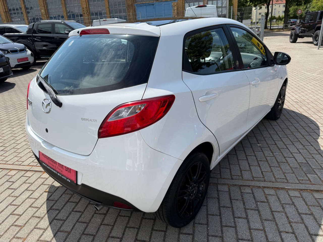 Mazda 2 Lim. 1.3 Origami 5 TÜER KLIMA SHZ TÜV NEU - Personenbil: bilde 4 Mazda 2 Lim. 1.3 Origami 5 TÜER KLIMA SHZ TÜV NEU - Personenbil: bilde 4