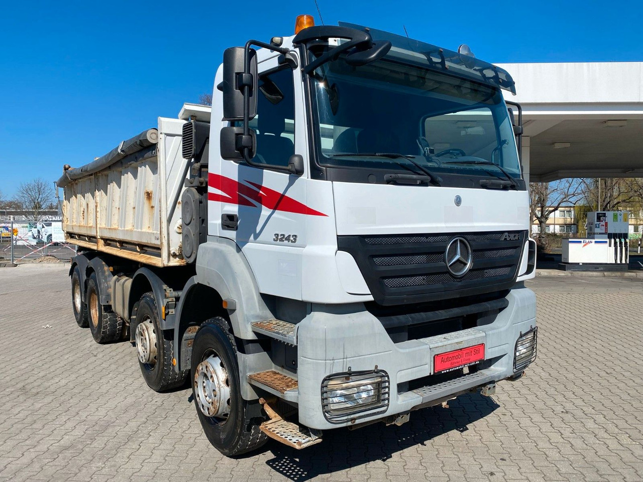 Mercedes-Benz Axor 2 C 4-Achser 3243 8x4 Kipp RETARDER MEILLER - Tippbil: bilde 4 Mercedes-Benz Axor 2 C 4-Achser 3243 8x4 Kipp RETARDER MEILLER - Tippbil: bilde 4