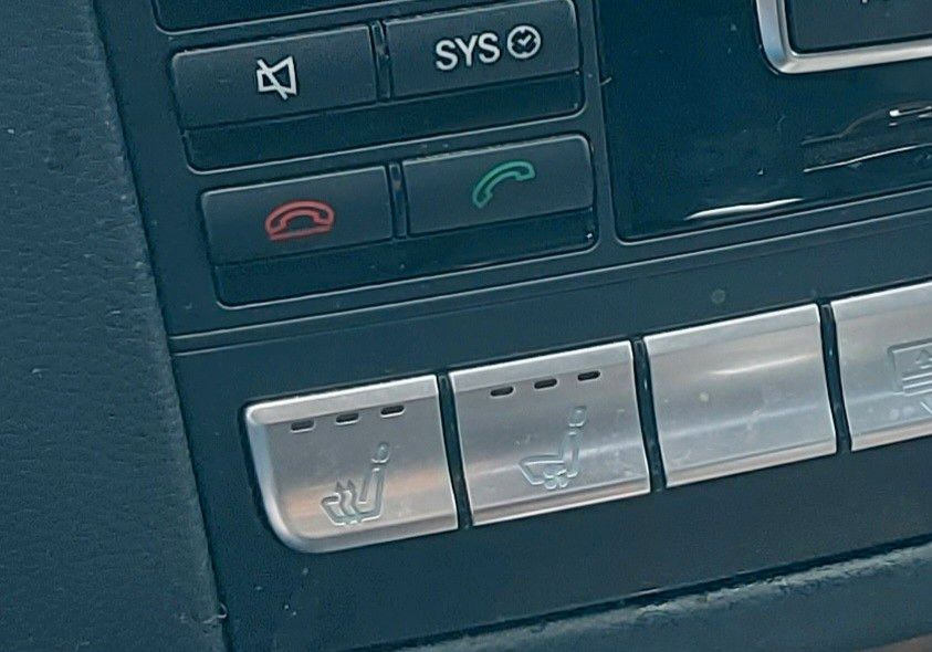 Mercedes-Benz CLS 350 CDI BE Xenon Leder Navi Sitzbelüftung - Sedan: bilde 4 Mercedes-Benz CLS 350 CDI BE Xenon Leder Navi Sitzbelüftung - Sedan: bilde 4