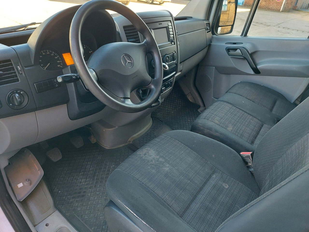 Minibuss, Persontransport Mercedes-Benz Sprinter II Kasten 313CDI MITTEL H2 L3 KLIMA. Mercedes-Benz Sprinter II Kasten 313 MITTEL lang H2 L3 KLIMA: bilde 12