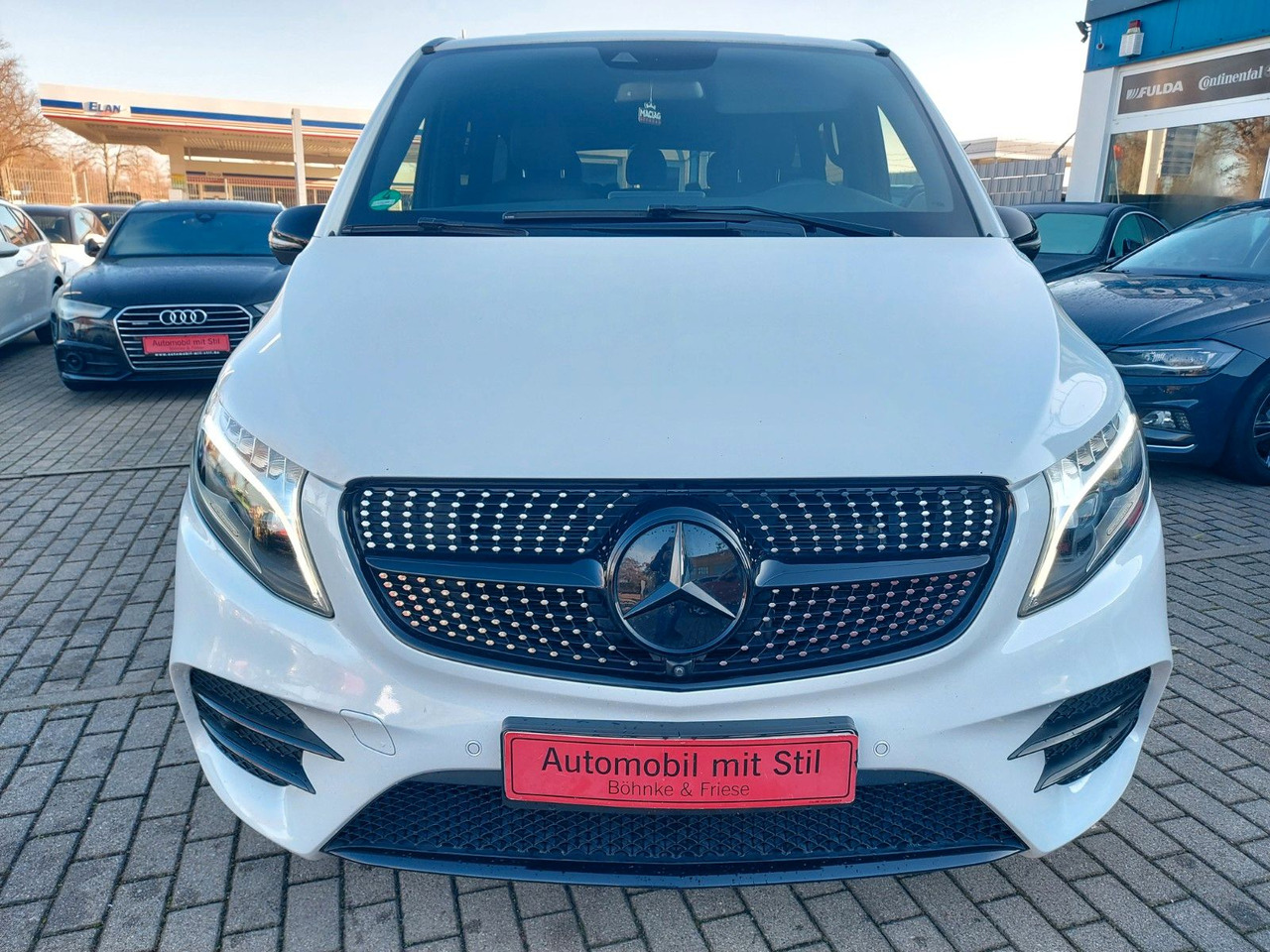 Mercedes-Benz V 250 AVANTGARDE EDITION AMG lang - Persontransport: bilde 4 Mercedes-Benz V 250 AVANTGARDE EDITION AMG lang - Persontransport: bilde 4