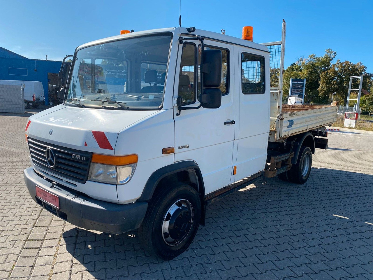 Mercedes-Benz VARIO 816D Doka 3 Seiten Kipper Meiller - Varebil med tipp, Varebil med dobbelt førerhus: bilde 3 Mercedes-Benz VARIO 816D Doka 3 Seiten Kipper Meiller - Varebil med tipp, Varebil med dobbelt førerhus: bilde 3