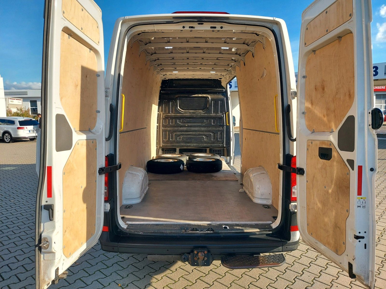 Volkswagen Crafter Kasten 35 EcoProfi Hochdach MAXI KLIMAA - Persontransport: bilde 3 Volkswagen Crafter Kasten 35 EcoProfi Hochdach MAXI KLIMAA - Persontransport: bilde 3