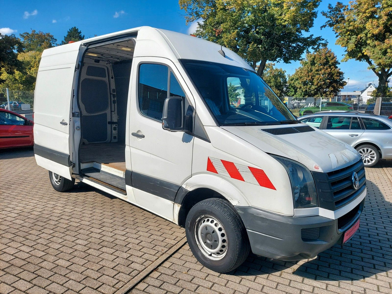 Volkswagen Crafter Kasten 35 mittel L2H2 Hochdach Klima - Kassebil: bilde 2 Volkswagen Crafter Kasten 35 mittel L2H2 Hochdach Klima - Kassebil: bilde 2