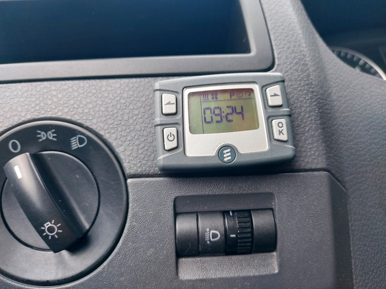 Leie  Volkswagen T5 Transporter Kasten Kombi lang Klima AHK Volkswagen T5 Transporter Kasten Kombi lang Klima AHK: bilde 15