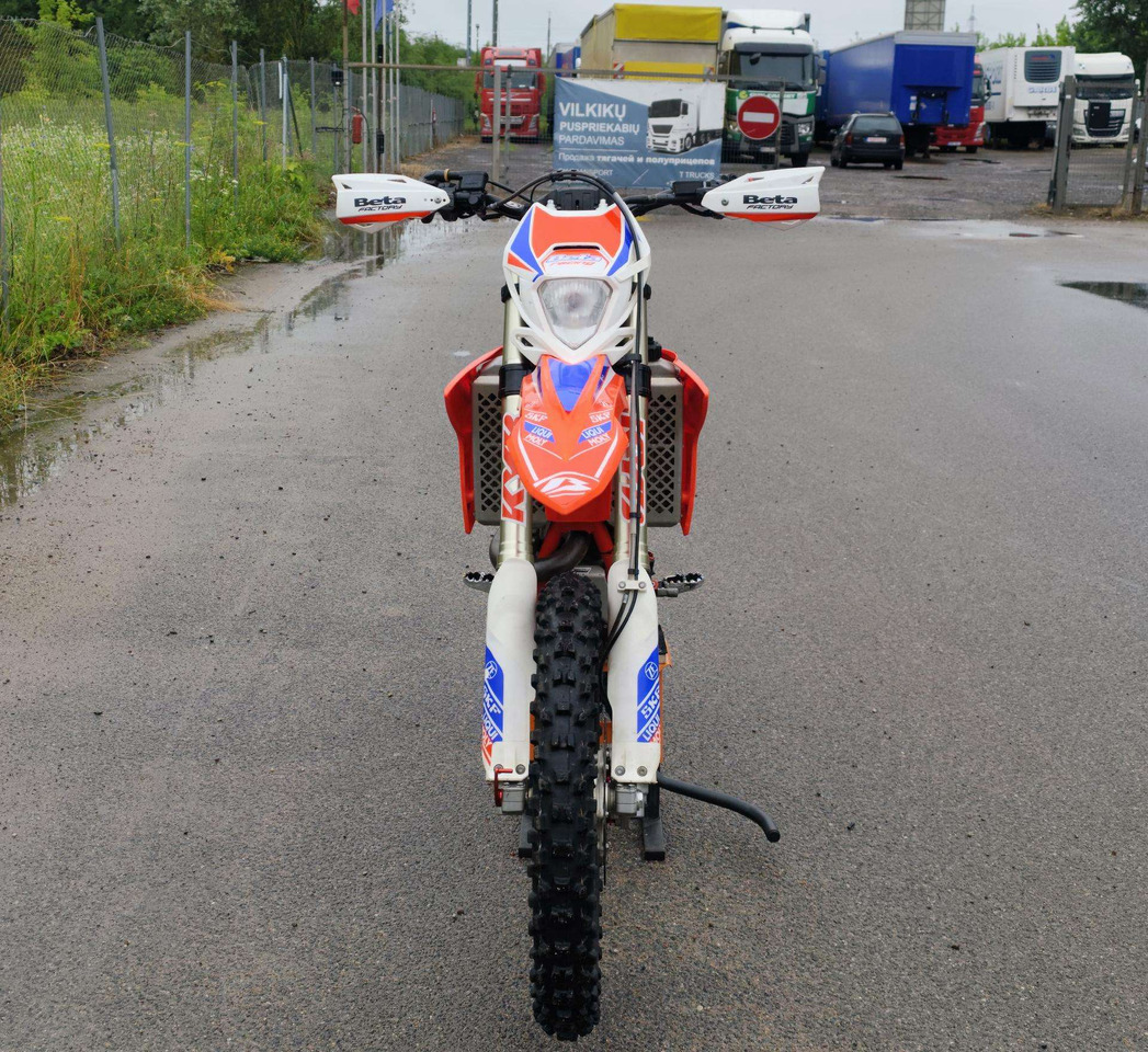 Beta RR 430cc - Motorsykkel: bilde 3 Beta RR 430cc - Motorsykkel: bilde 3