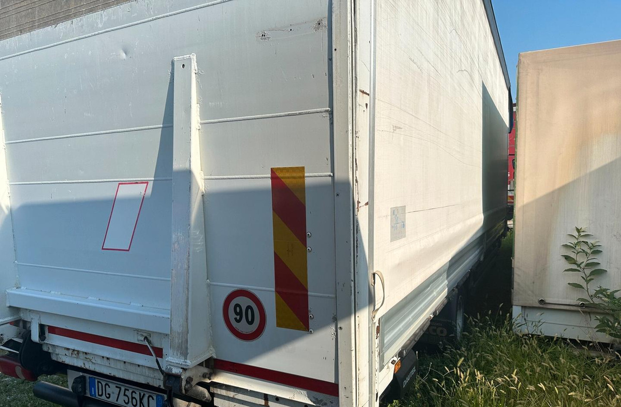 Renault MIDLUM 215.10 - Kapellbil: bilde 4 Renault MIDLUM 215.10 - Kapellbil: bilde 4