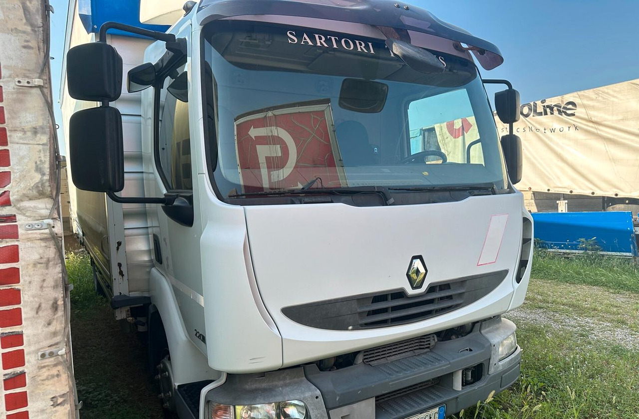 Renault MIDLUM 215.10 - Kapellbil: bilde 2 Renault MIDLUM 215.10 - Kapellbil: bilde 2