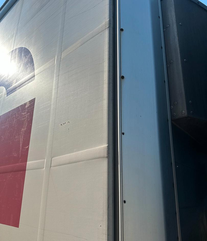 Schmitz Cargobull SANH SCB S3T - Gardintrailer: bilde 4 Schmitz Cargobull SANH SCB S3T - Gardintrailer: bilde 4