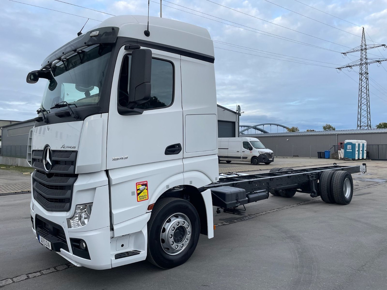 Mercedes-Benz Actros 4 1843 4x2 Fahrgestell/StandAC/ACC/EU6 - Chassis lastebil: bilde 3 Mercedes-Benz Actros 4 1843 4x2 Fahrgestell/StandAC/ACC/EU6 - Chassis lastebil: bilde 3