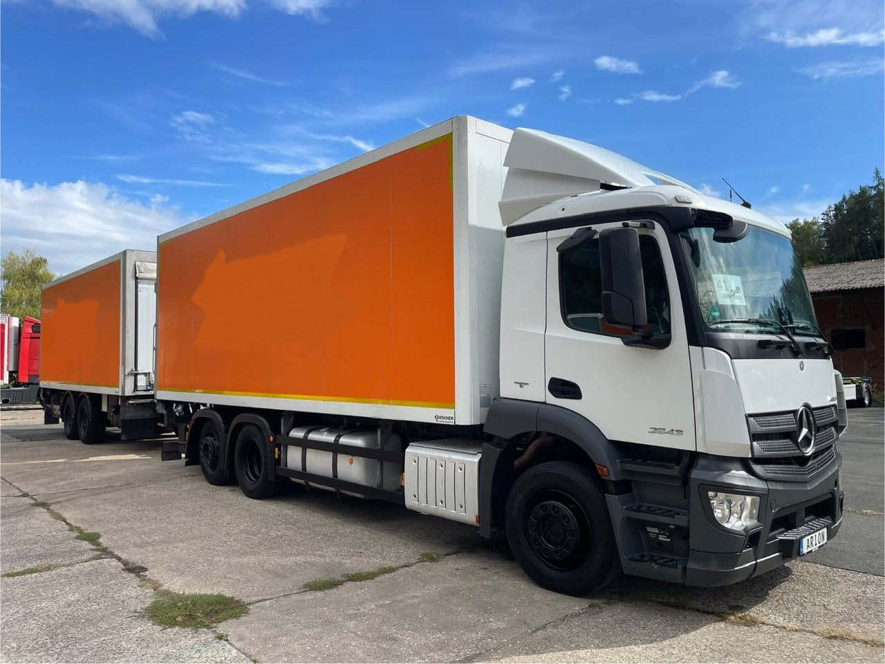 Mercedes-Benz Antos 2543 6x2 Kühlkoffer/CARRIER/NLA/LBW/AC/EU6 - Lastebil med kjøl: bilde 1 Mercedes-Benz Antos 2543 6x2 Kühlkoffer/CARRIER/NLA/LBW/AC/EU6 - Lastebil med kjøl: bilde 1