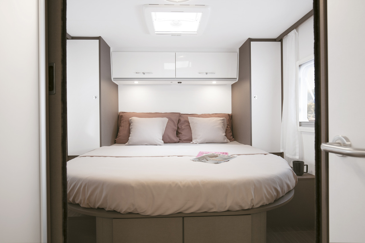 Ny Halvintegrert bobil Etrusco T 7.3 QCF: bilde 32