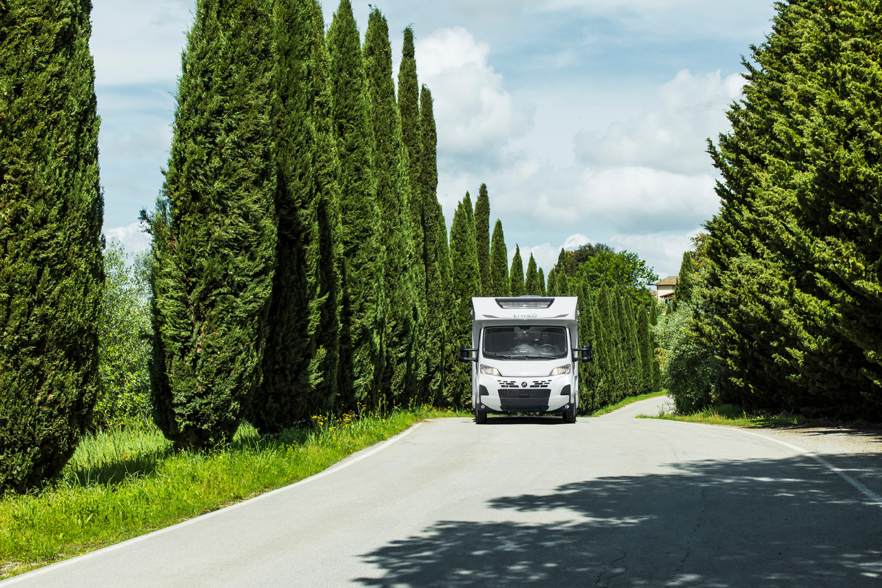 Ny Halvintegrert bobil Etrusco T 7.3 QCF: bilde 13