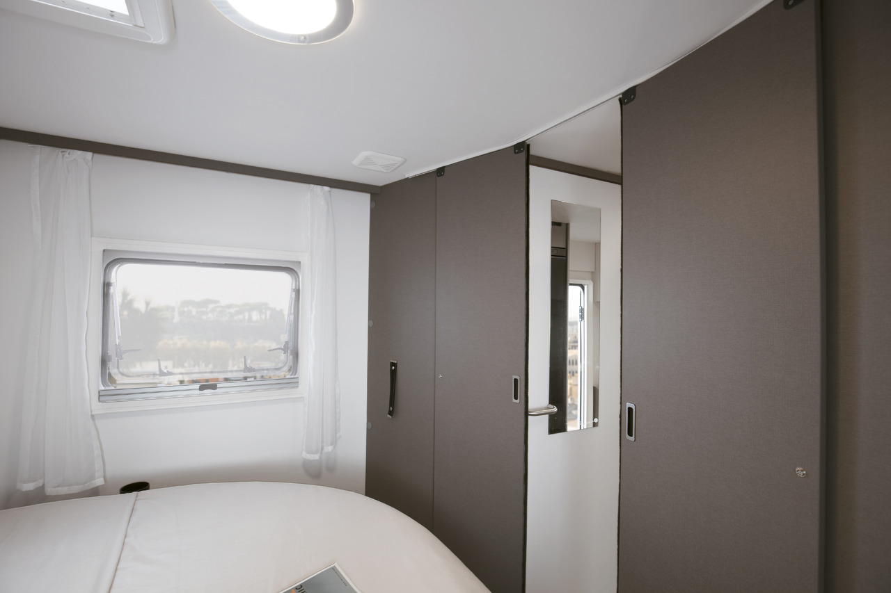 Ny Halvintegrert bobil Etrusco T 7.3 QCF: bilde 27