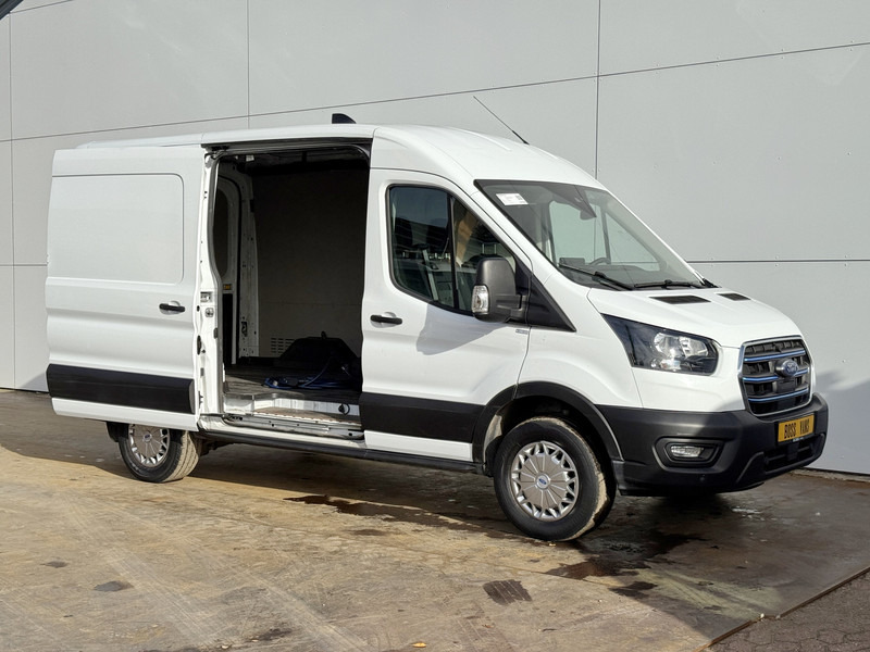 Ford E-Transit 390 75kWh 184PK 390 Elektrisch 75kWh 334km WLTP BEV Snelladen L2H2 Climate Control Tacho Carplay Camera Stoelverwarming Parkeersensoren voor achter Laadkabel - Kassebil, Elektrisk varebil: bilde 5 Ford E-Transit 390 75kWh 184PK 390 Elektrisch 75kWh 334km WLTP BEV Snelladen L2H2 Climate Control Tacho Carplay Camera Stoelverwarming Parkeersensoren voor achter Laadkabel - Kassebil, Elektrisk varebil: bilde 5