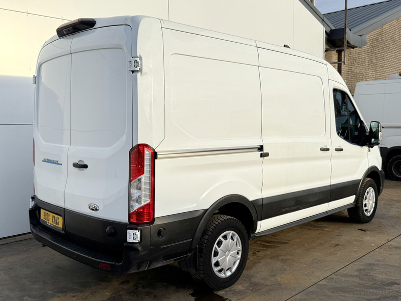 Ford E-Transit 390 75kWh 184PK 390 Elektrisch 75kWh 334km WLTP BEV Snelladen L2H2 Climate Control Tachograaf Carplay 360° Camera Stoelverwarming Parkeersensoren voor achter Laadkabel - Kassebil, Elektrisk varebil: bilde 3 Ford E-Transit 390 75kWh 184PK 390 Elektrisch 75kWh 334km WLTP BEV Snelladen L2H2 Climate Control Tachograaf Carplay 360° Camera Stoelverwarming Parkeersensoren voor achter Laadkabel - Kassebil, Elektrisk varebil: bilde 3