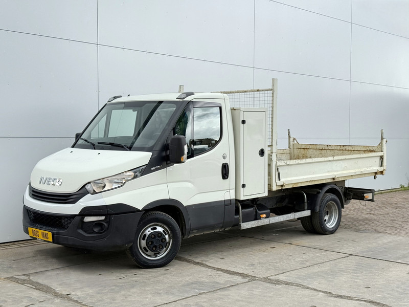 Iveco Daily 35C12 2.3 Kipper Dubbellucht 3.5t Trekhaak Airco Cruise Control Lucht geveerde stoel - Varebil med tipp: bilde 2 Iveco Daily 35C12 2.3 Kipper Dubbellucht 3.5t Trekhaak Airco Cruise Control Lucht geveerde stoel - Varebil med tipp: bilde 2