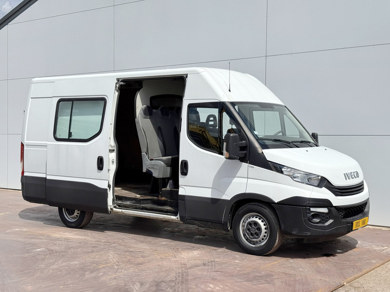 Iveco Daily 35S14 2.3 L2H2 Dubbele Cabine 7 Stoelen Airco Cruise Control Trekhaak 3.5t Lucht geveerde stoel - Kassebil, Varebil med dobbelt førerhus: bilde 5 Iveco Daily 35S14 2.3 L2H2 Dubbele Cabine 7 Stoelen Airco Cruise Control Trekhaak 3.5t Lucht geveerde stoel - Kassebil, Varebil med dobbelt førerhus: bilde 5