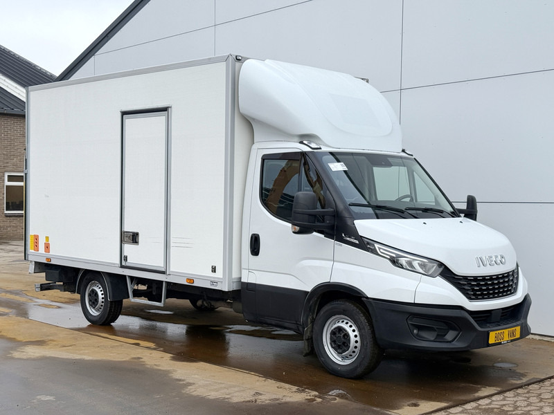 Iveco Daily 35S16 2.3 Automaat Laadklep LED Climate Control Cruise Control Standkachel Camera Navigatie Koffer Bakwagen Meubelbak - Varebil med skap: bilde 4 Iveco Daily 35S16 2.3 Automaat Laadklep LED Climate Control Cruise Control Standkachel Camera Navigatie Koffer Bakwagen Meubelbak - Varebil med skap: bilde 4