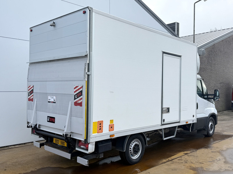 Iveco Daily 35S16 2.3 Automaat Laadklep LED Climate Control Cruise Control Standkachel Camera Navigatie Koffer Bakwagen Meubelbak - Varebil med skap: bilde 3 Iveco Daily 35S16 2.3 Automaat Laadklep LED Climate Control Cruise Control Standkachel Camera Navigatie Koffer Bakwagen Meubelbak - Varebil med skap: bilde 3