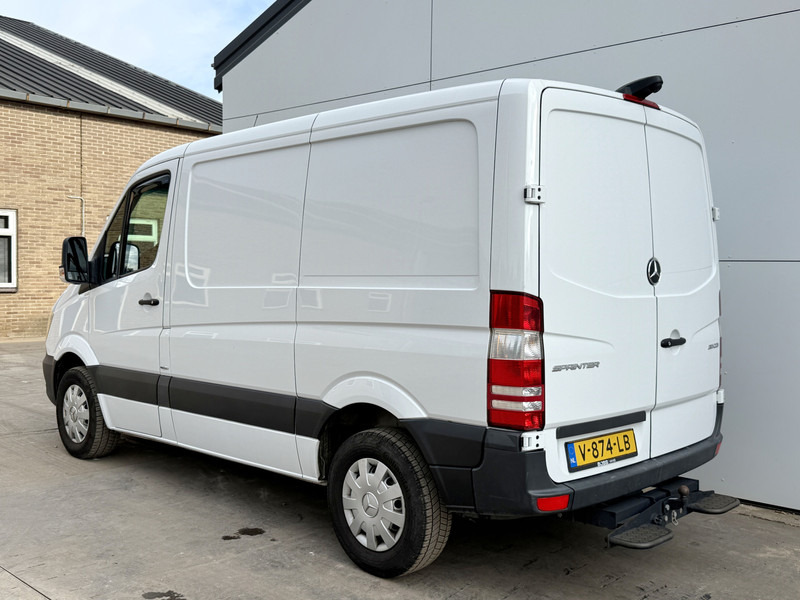 Mercedes-Benz Sprinter 311 2.1 CDI Automaat L2H1 Climate Control Cruise Control Camera trekhaak en lucht geveerde stoel - Kassebil: bilde 2 Mercedes-Benz Sprinter 311 2.1 CDI Automaat L2H1 Climate Control Cruise Control Camera trekhaak en lucht geveerde stoel - Kassebil: bilde 2