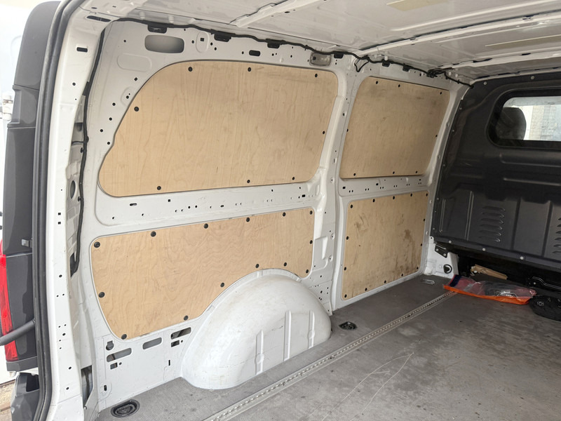Leie Mercedes-Benz Vito 116 1.9 CDI L2H1 Climate Control Cruise Control Camera Navigatie Stoelverwarming Parkeersensoren voor achter Mercedes-Benz Vito 116 1.9 CDI L2H1 Climate Control Cruise Control Camera Navigatie Stoelverwarming Parkeersensoren voor achter: bilde 12