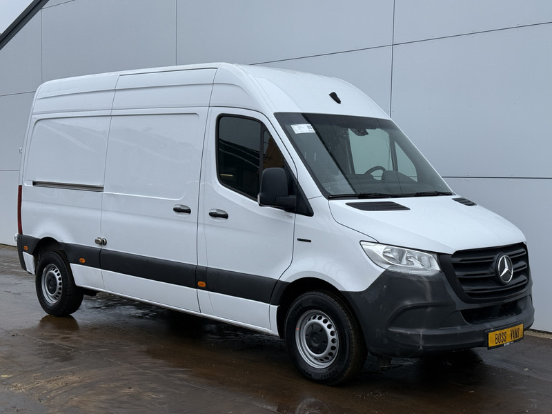 Mercedes-Benz eSprinter 312 ALL-IN PRIJS L2H2 55kWh 168km WLTP 80kw Snelladen Climate Control Stoelverwarming - Kassebil, Elektrisk varebil: bilde 4 Mercedes-Benz eSprinter 312 ALL-IN PRIJS L2H2 55kWh 168km WLTP 80kw Snelladen Climate Control Stoelverwarming - Kassebil, Elektrisk varebil: bilde 4