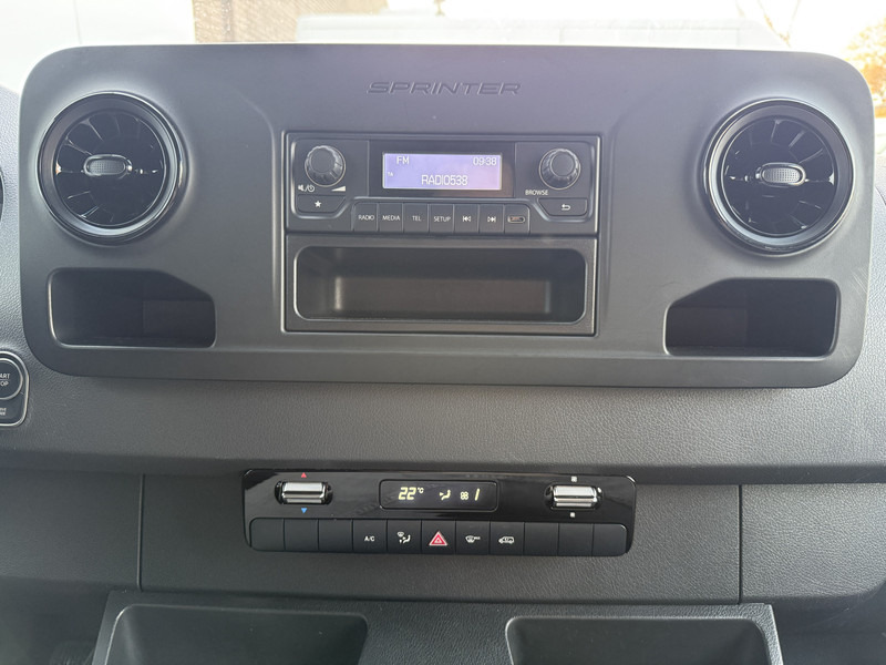 Kassebil, Elektrisk varebil Mercedes-Benz eSprinter 312 L2H2 100% Elektrisch 55kWh 168km WLTP 80kw Snelladen Climate Control Camera Stoelverwarming: bilde 17 Kassebil, Elektrisk varebil Mercedes-Benz eSprinter 312 L2H2 100% Elektrisch 55kWh 168km WLTP 80kw Snelladen Climate Control Camera Stoelverwarming: bilde 17