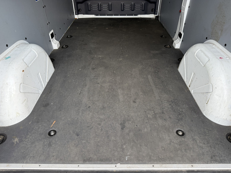 Kassebil, Elektrisk varebil Mercedes-Benz eSprinter 312 L2H2 100% Elektrisch 55kWh 168km WLTP 80kw Snelladen Climate Control Camera Stoelverwarming: bilde 15 Kassebil, Elektrisk varebil Mercedes-Benz eSprinter 312 L2H2 100% Elektrisch 55kWh 168km WLTP 80kw Snelladen Climate Control Camera Stoelverwarming: bilde 15
