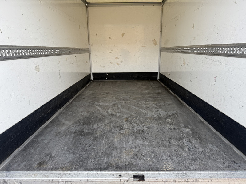 Varebil med skap, Elektrisk varebil Renault eMaster ZE 75PK 100% Elektrisch 57kWh 193km WLTP LED Airco Cruise Control Bakwagen Meubelbak Koffer Laadkabel: bilde 12 Varebil med skap, Elektrisk varebil Renault eMaster ZE 75PK 100% Elektrisch 57kWh 193km WLTP LED Airco Cruise Control Bakwagen Meubelbak Koffer Laadkabel: bilde 12