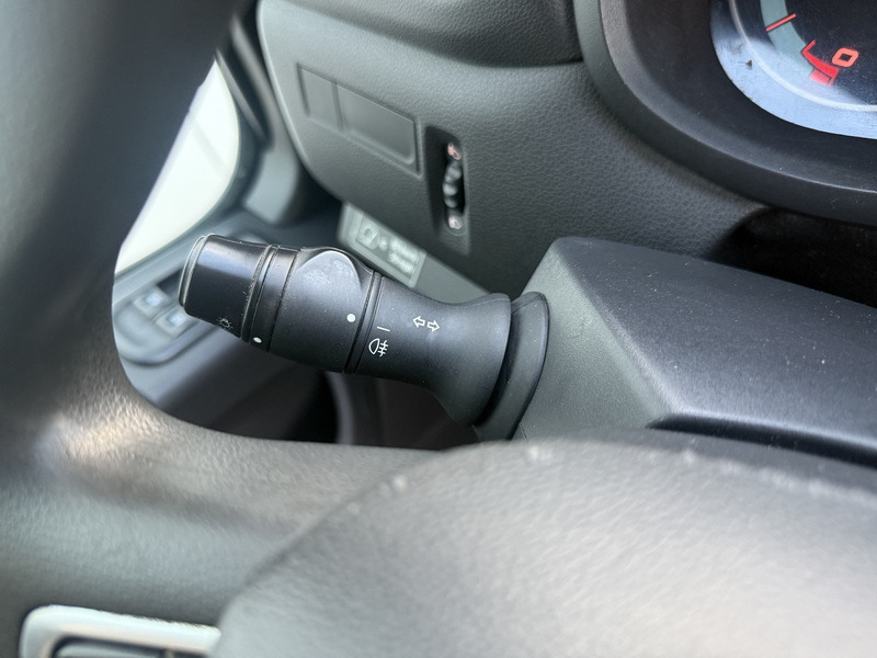 Varebil med skap, Elektrisk varebil Renault eMaster ZE 75PK 100% Elektrisch 57kWh 193km WLTP LED Airco Cruise Control Bakwagen Meubelbak Koffer Laadkabel: bilde 19 Varebil med skap, Elektrisk varebil Renault eMaster ZE 75PK 100% Elektrisch 57kWh 193km WLTP LED Airco Cruise Control Bakwagen Meubelbak Koffer Laadkabel: bilde 19