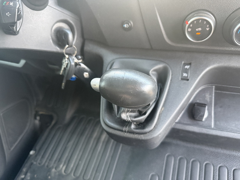 Varebil med skap, Elektrisk varebil Renault eMaster ZE 75PK 100% Elektrisch 57kWh 193km WLTP LED Airco Cruise Control Bakwagen Meubelbak Koffer Laadkabel: bilde 17 Varebil med skap, Elektrisk varebil Renault eMaster ZE 75PK 100% Elektrisch 57kWh 193km WLTP LED Airco Cruise Control Bakwagen Meubelbak Koffer Laadkabel: bilde 17