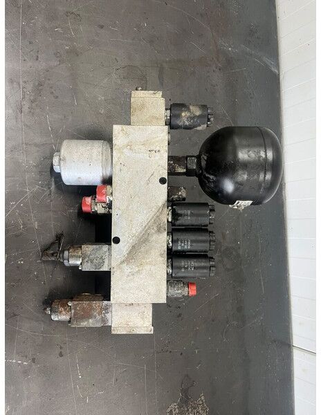 Liebherr A944C Li / A934C Li / R944C Li / R954C - Hydraulikk: bilde 2 Liebherr A944C Li / A934C Li / R944C Li / R954C - Hydraulikk: bilde 2