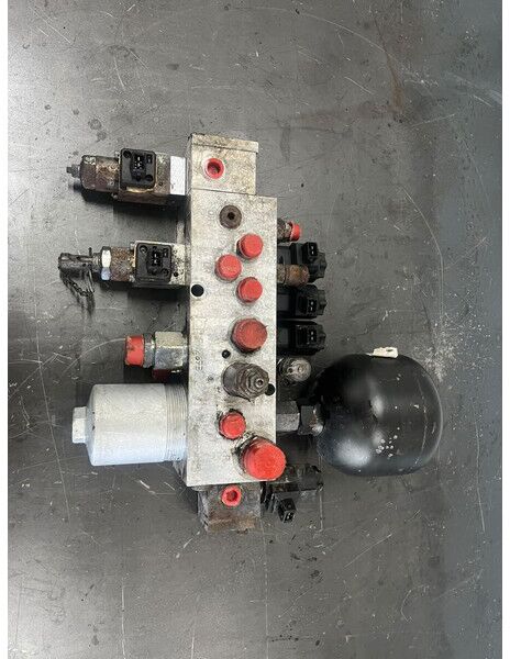 Liebherr A944C Li / A934C Li / R944C Li / R954C - Hydraulikk: bilde 1 Liebherr A944C Li / A934C Li / R944C Li / R954C - Hydraulikk: bilde 1