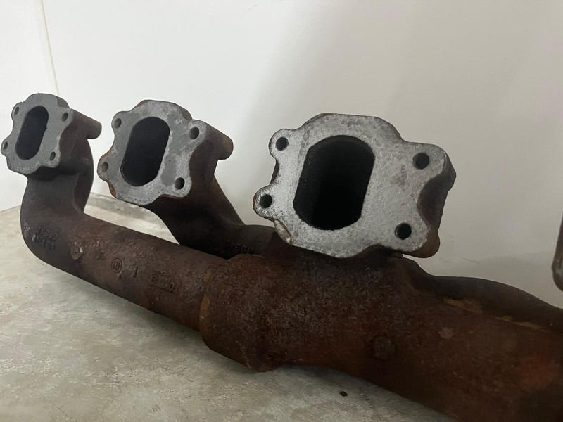 Liebherr A974 / P974 / R942 / R944 / R974 - A 974 / P 974 / R 942 / R 944 / R 974 - Motor og deler: bilde 3 Liebherr A974 / P974 / R942 / R944 / R974 - A 974 / P 974 / R 942 / R 944 / R 974 - Motor og deler: bilde 3