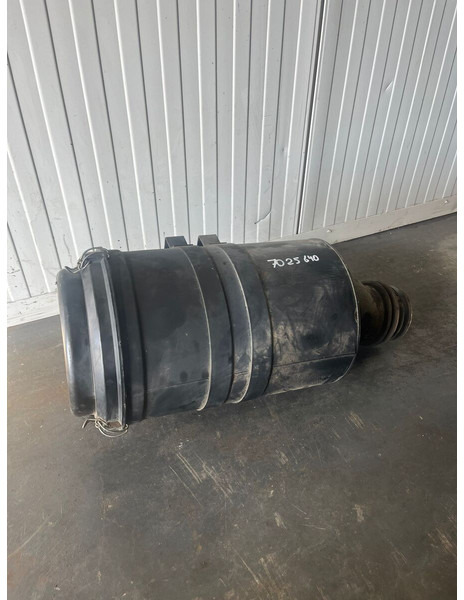 Liebherr R904 / A904C Li / A904 Li / A900C Li / A900C / R900C Li / R904C / R900C Li - Luftinntakssystem: bilde 1 Liebherr R904 / A904C Li / A904 Li / A900C Li / A900C / R900C Li / R904C / R900C Li - Luftinntakssystem: bilde 1