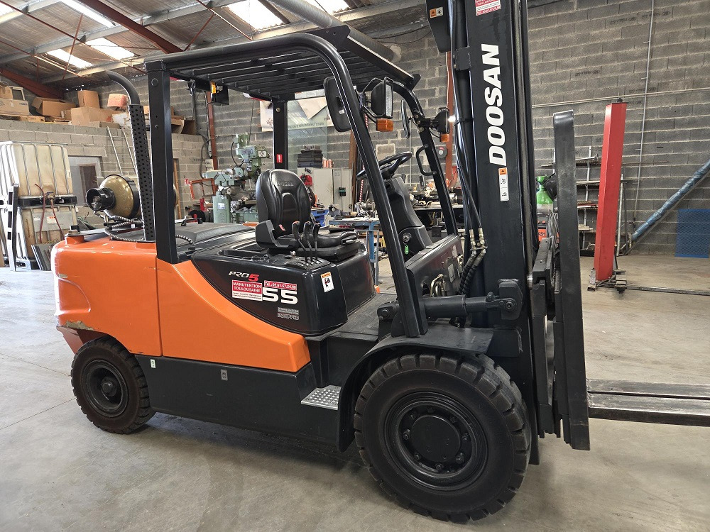 DOOSAN G55C-5 - Gasstruck: bilde 1 DOOSAN G55C-5 - Gasstruck: bilde 1