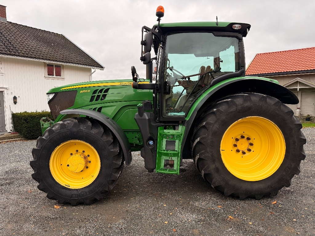 John Deere 6155 R - Traktor: bilde 2 John Deere 6155 R - Traktor: bilde 2