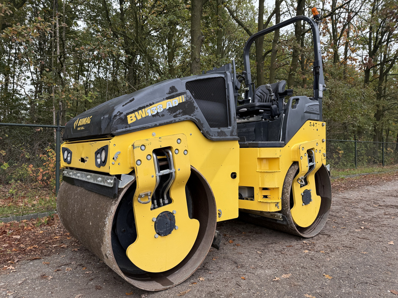 BOMAG BW138AD-5 - Kompaktor: bilde 1 BOMAG BW138AD-5 - Kompaktor: bilde 1