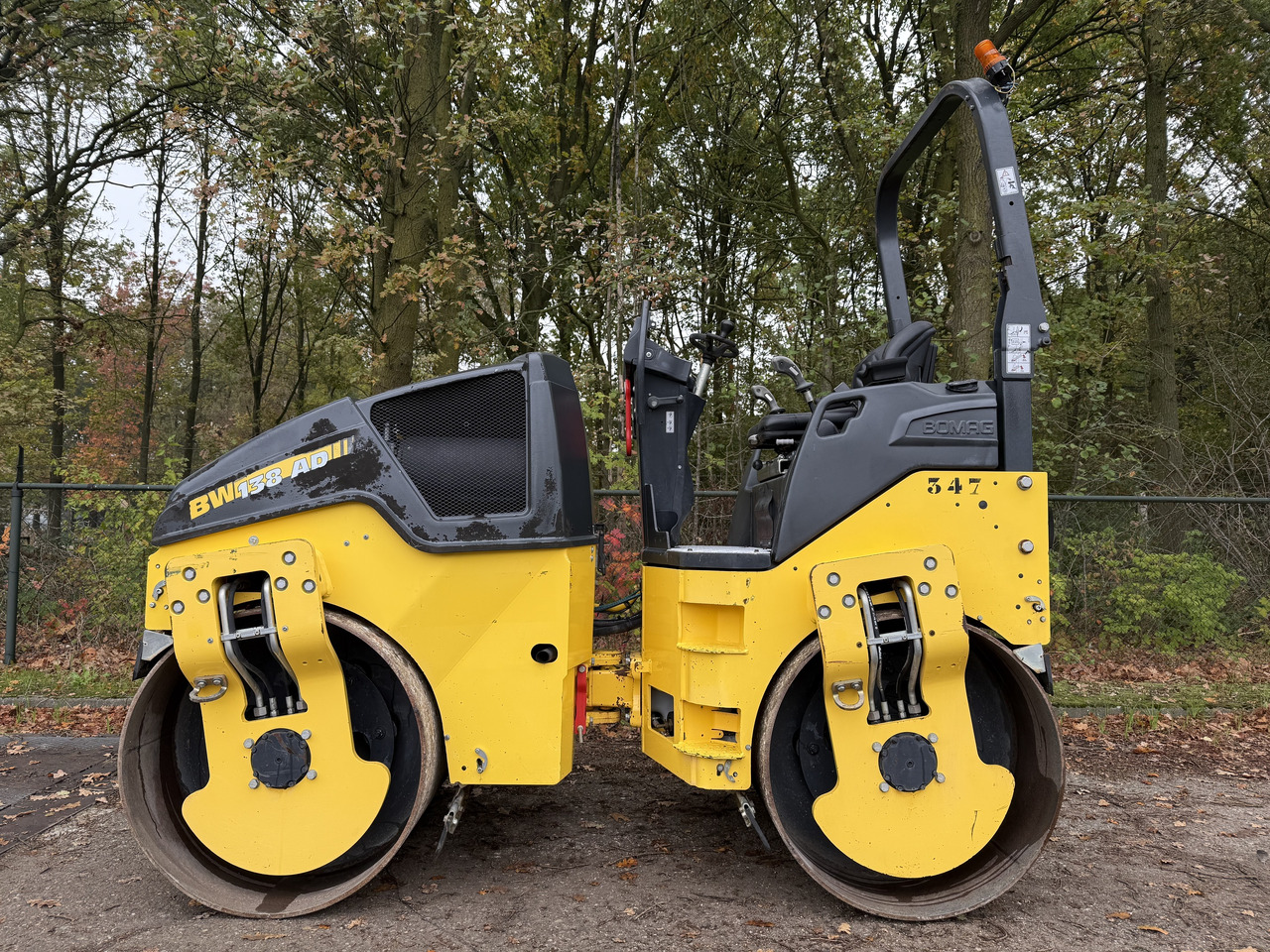BOMAG BW138AD-5 - Kompaktor: bilde 2 BOMAG BW138AD-5 - Kompaktor: bilde 2