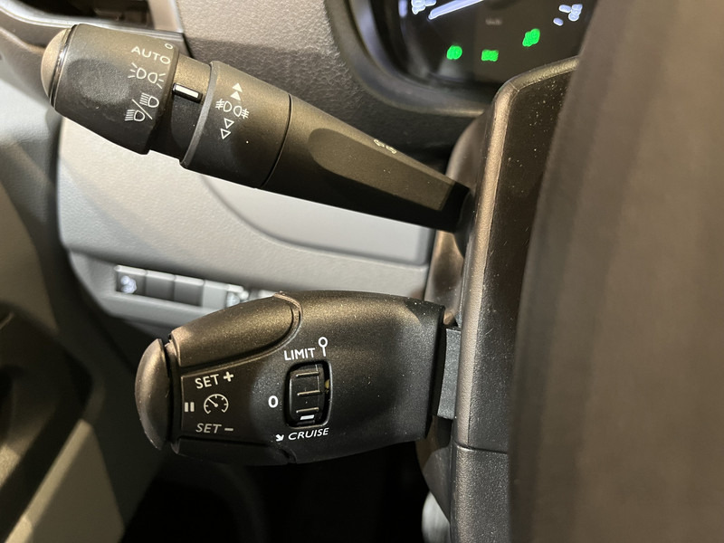 Leie Citroën Jumpy 1.6 BlueHDI 95 Club XS / Euro 6 / Airco / Cruise Control / Trekhaak / Imperiaal / PDC / 3-Zits Citroën Jumpy 1.6 BlueHDI 95 Club XS / Euro 6 / Airco / Cruise Control / Trekhaak / Imperiaal / PDC / 3-Zits: bilde 10