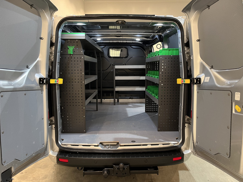 Ford Transit Custom 280 2.0 TDCI L1H1 Trend 130 PK Servicebus / Inrichting / Euro 6 / Airco / PDC / Cruise Control / Navigatie / CarPlay / Trekhaak / 3-Zits / 96.300 KM !! / BPM VRIJ !! - Små varebil: bilde 4 Ford Transit Custom 280 2.0 TDCI L1H1 Trend 130 PK Servicebus / Inrichting / Euro 6 / Airco / PDC / Cruise Control / Navigatie / CarPlay / Trekhaak / 3-Zits / 96.300 KM !! / BPM VRIJ !! - Små varebil: bilde 4