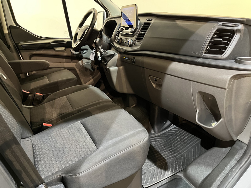 Ford Transit Custom 300 2.0 TDCI L1H1 Trend 130 PK / Servicebus / Bott Inrichting / Euro 6 / Schuifdeur L + R / Airco / CarPlay / Klep / PDC / Navigatie / 3-Zits / BPM VRIJ !! - Små varebil: bilde 3 Ford Transit Custom 300 2.0 TDCI L1H1 Trend 130 PK / Servicebus / Bott Inrichting / Euro 6 / Schuifdeur L + R / Airco / CarPlay / Klep / PDC / Navigatie / 3-Zits / BPM VRIJ !! - Små varebil: bilde 3
